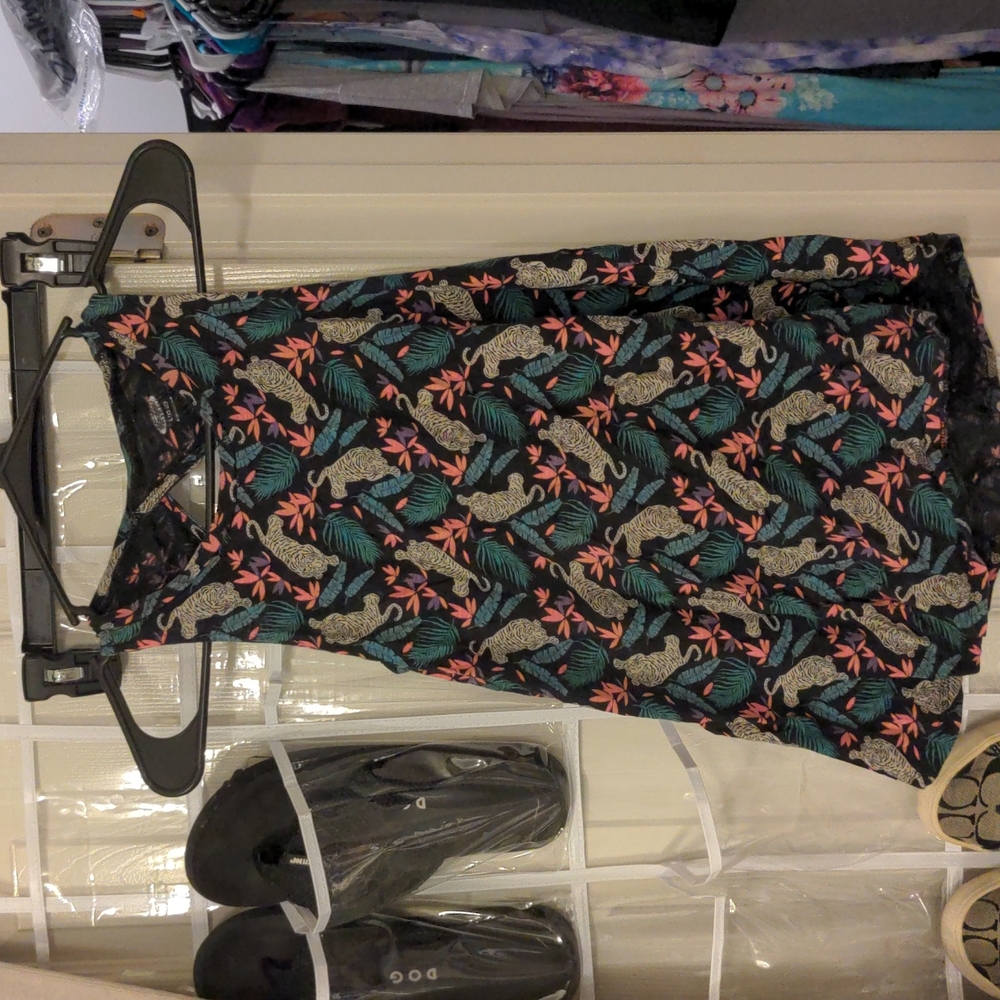 Excellent used condition girls sleeveless top